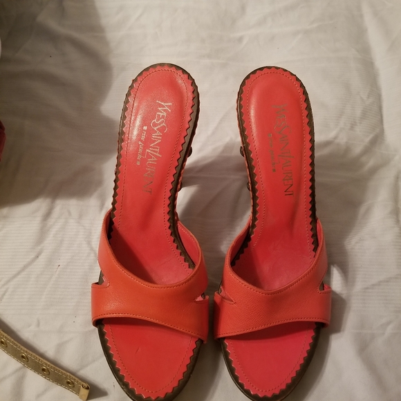 Shoes - Picture 2 of 3